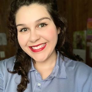 Meet your Posher, Ashley